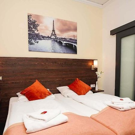 Hotel Little Paris Frankfurt am Main Buitenkant foto