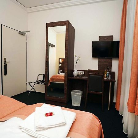 Hotel Little Paris Frankfurt am Main Buitenkant foto
