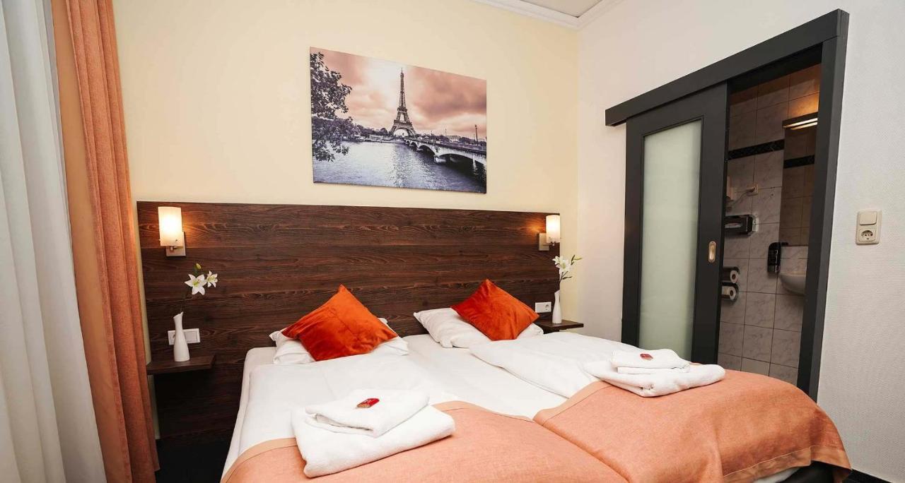 Hotel Little Paris Frankfurt am Main Buitenkant foto