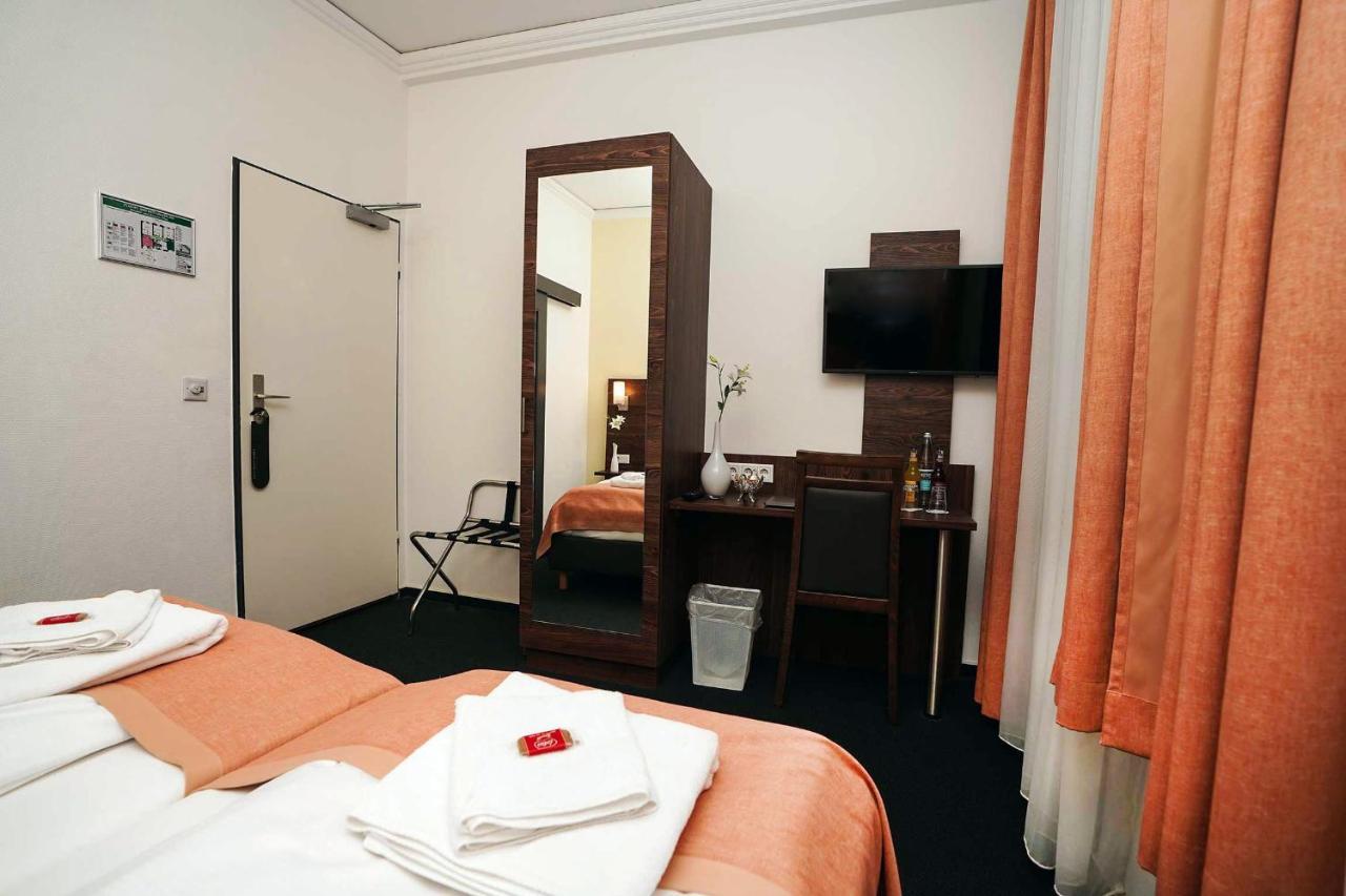 Hotel Little Paris Frankfurt am Main Buitenkant foto
