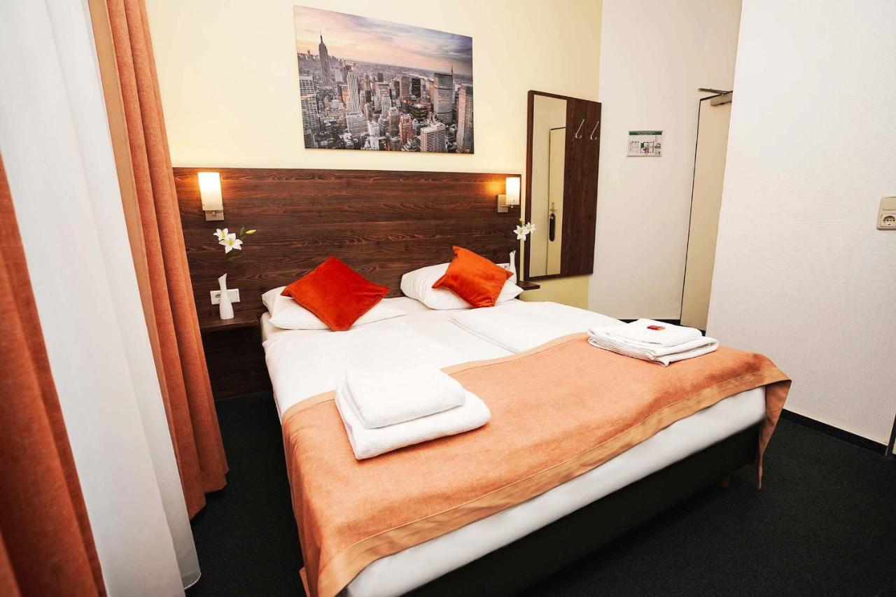 Hotel Little Paris Frankfurt am Main Buitenkant foto