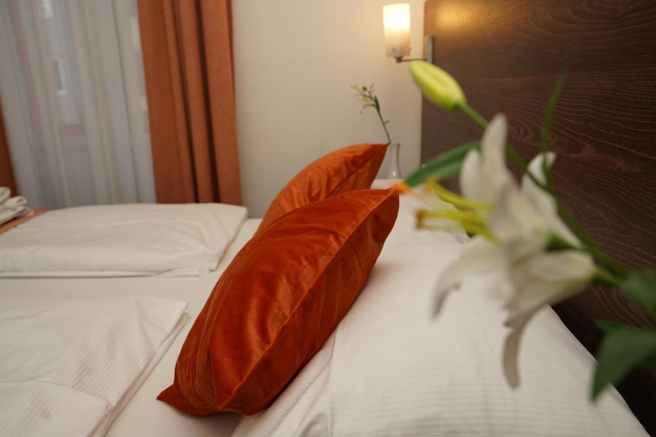 Hotel Little Paris Frankfurt am Main Buitenkant foto