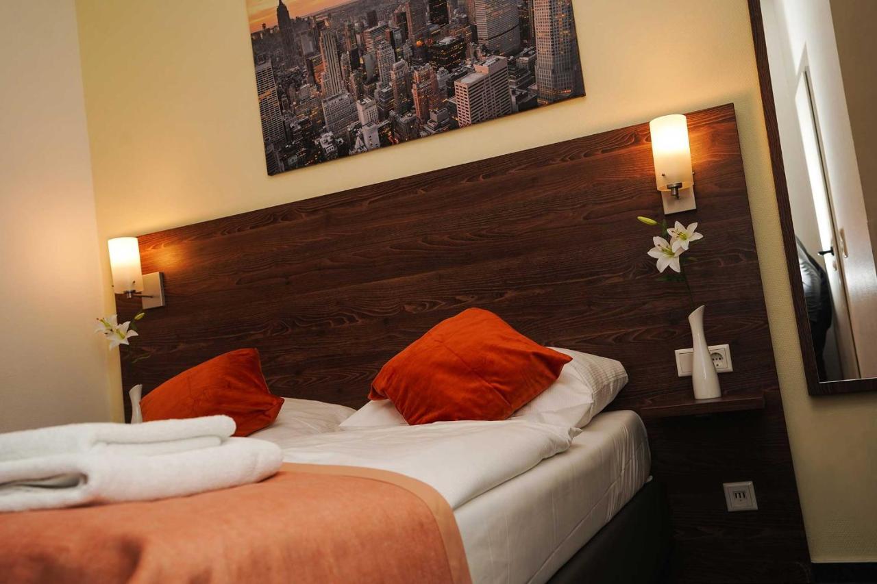 Hotel Little Paris Frankfurt am Main Buitenkant foto