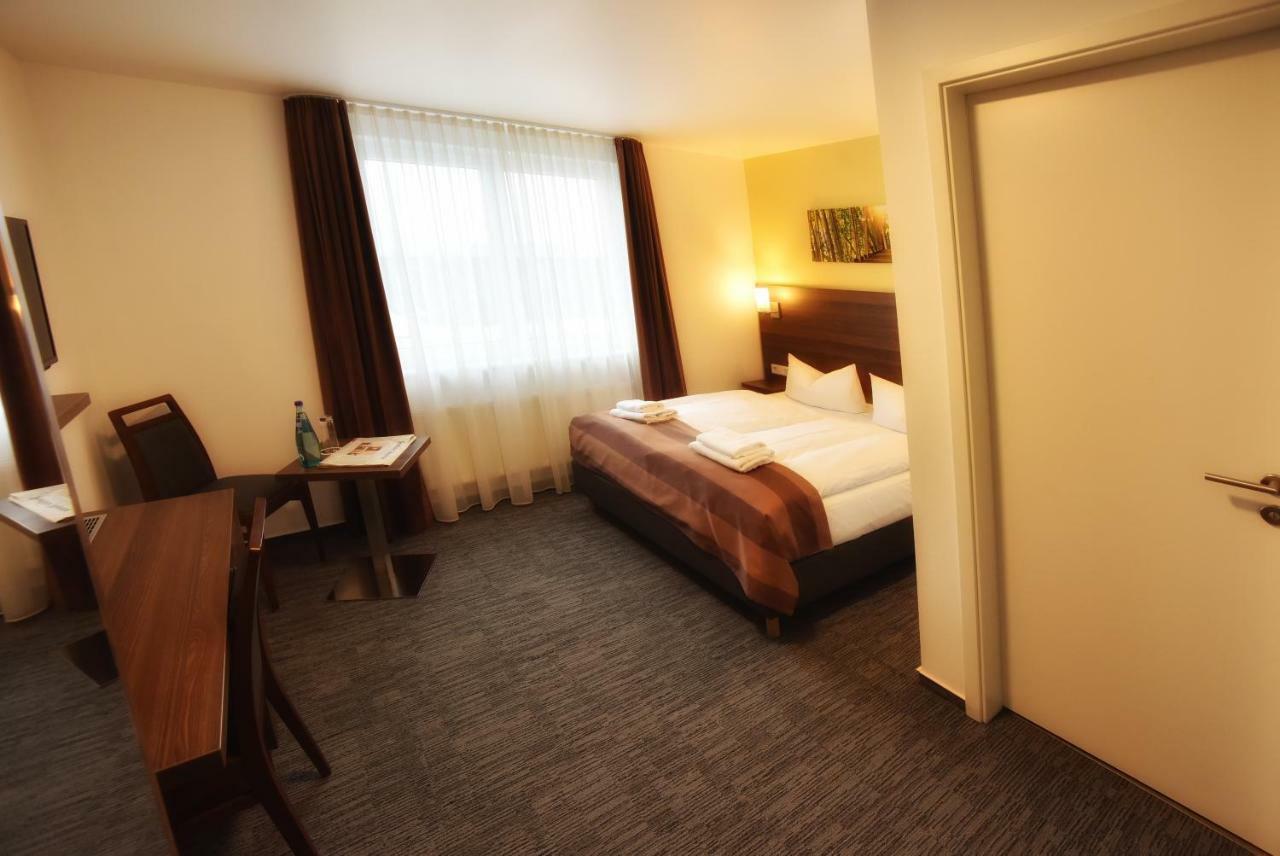Hotel Little Paris Frankfurt am Main Buitenkant foto